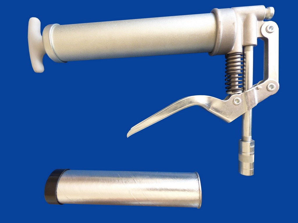 Cartridge and grease pump Cartridge and grease pump
